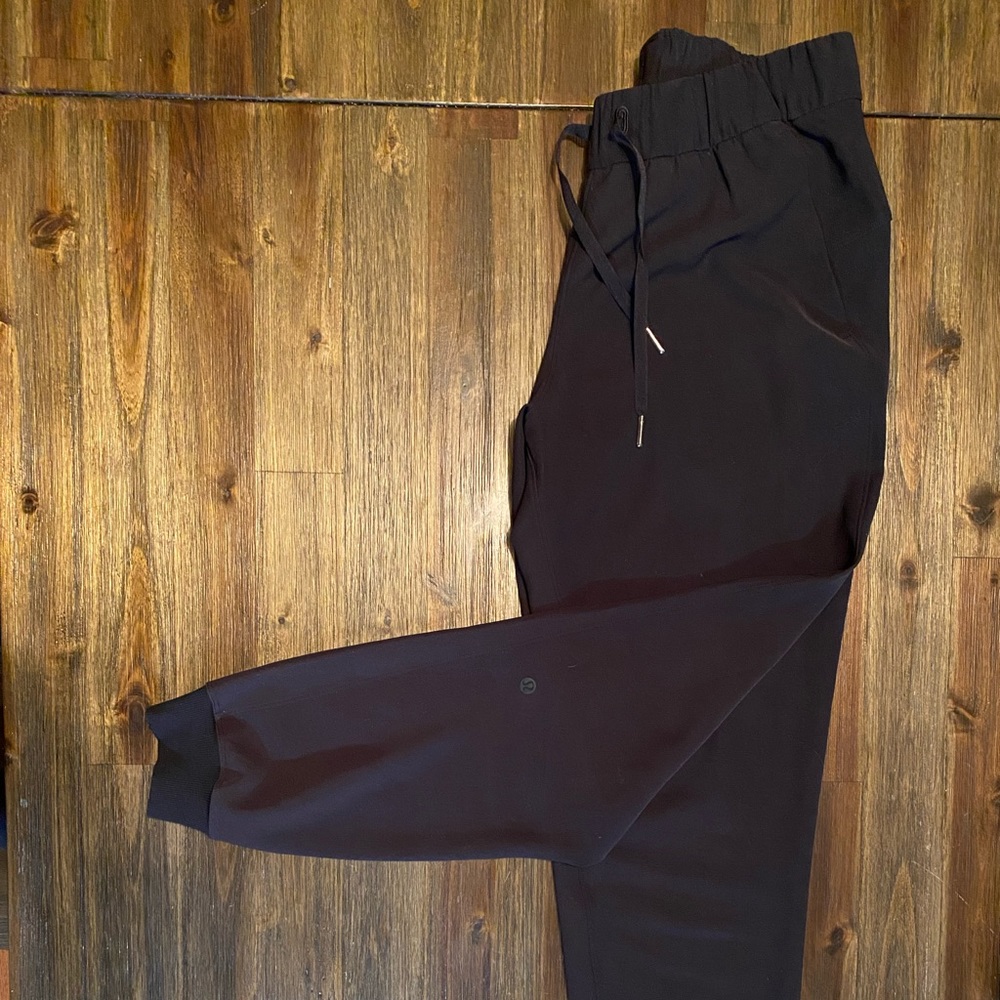 Lululemon On The Fly Joggers